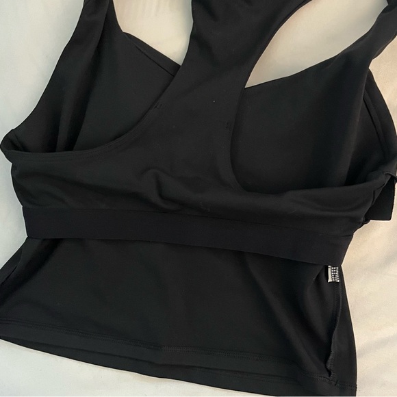 ♠️ Fabletics Built In Bra Workout Tank - Picture 6 of 7